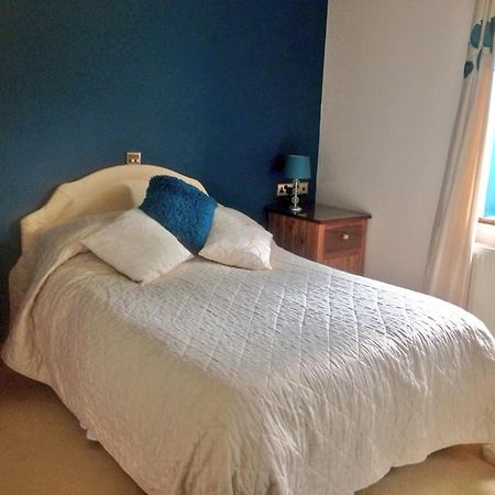 The Golden Boar Inn Bury St. Edmunds Номер фото